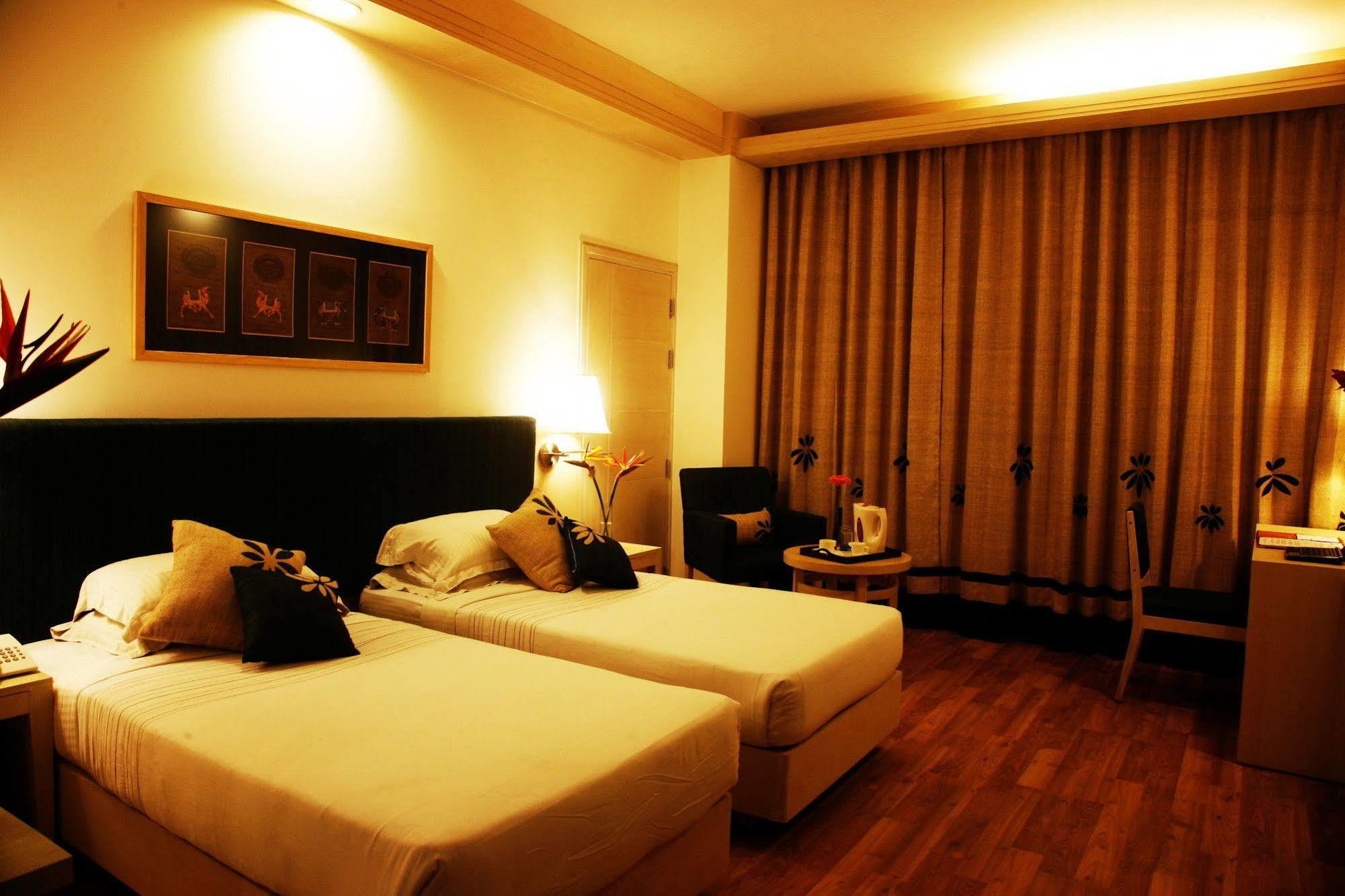 Treehouse Hotel Club & Spa Dhāruhera エクステリア 写真