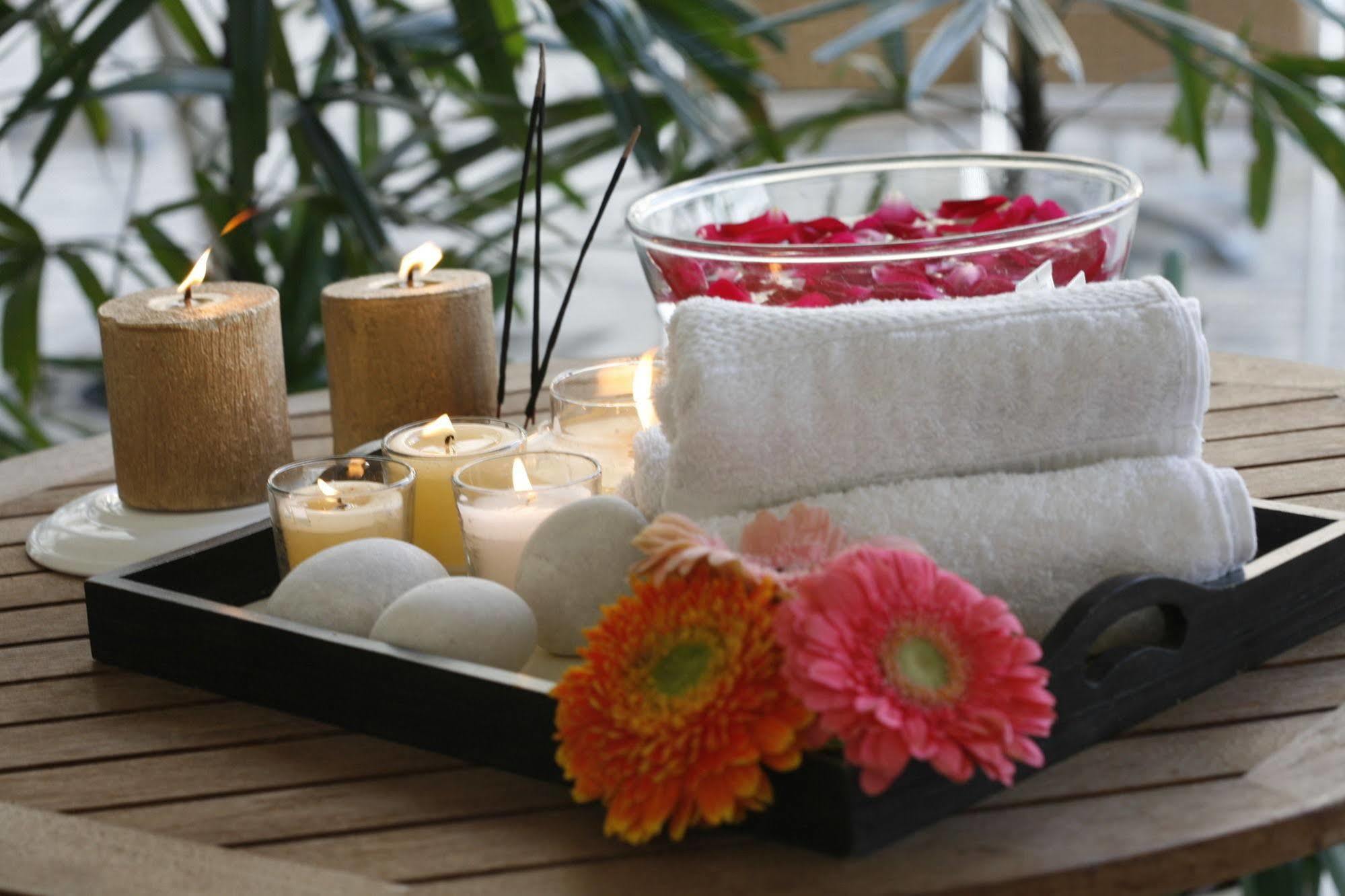 Treehouse Hotel Club & Spa Dhāruhera エクステリア 写真